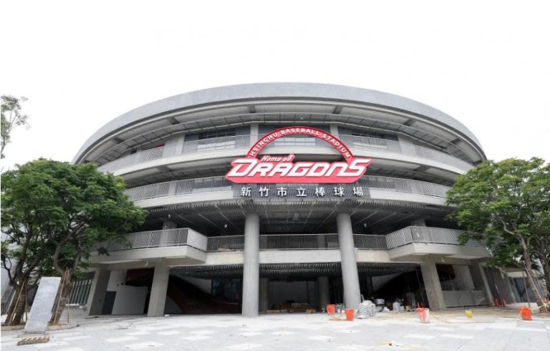 砸12億元重建負評如潮　新竹棒球場宣佈賽事延期