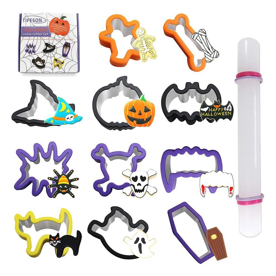 1) Halloween Cookie Cutters Set (Set of 11)