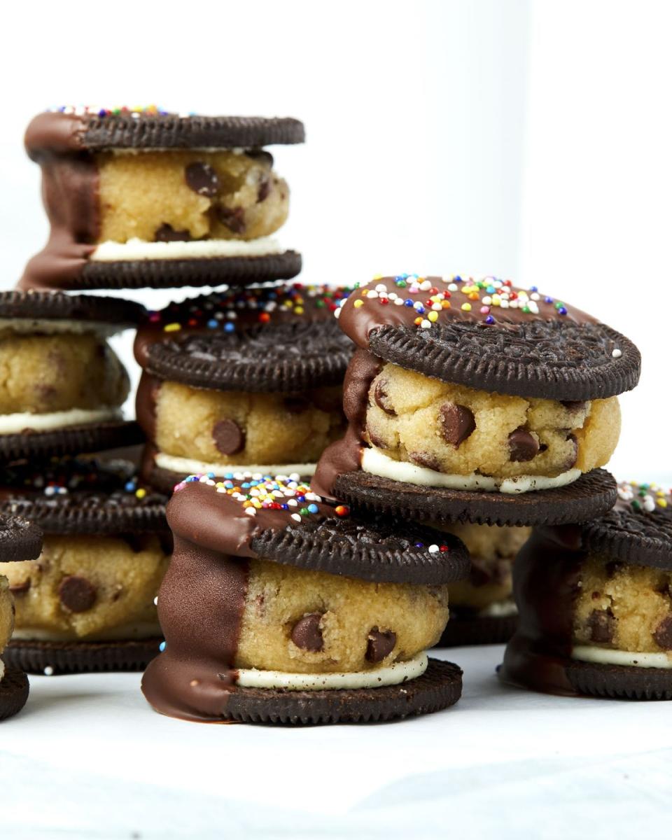 <p>Cookie dough is great. Oreos are great. So why wouldn't we combine the two? It's the best thing you can do to an Oreo. Other than turn it into a <a href="https://www.delish.com/cooking/recipe-ideas/recipes/a48823/oreo-truffles-recipe/" rel="nofollow noopener" target="_blank" data-ylk="slk:truffle;elm:context_link;itc:0;sec:content-canvas" class="link ">truffle</a>, obviously. </p><p>Get the recipe from <a href="https://www.delish.com/cooking/recipe-ideas/a26144433/cookie-dough-stuffed-oreos-recipe/" rel="nofollow noopener" target="_blank" data-ylk="slk:Delish;elm:context_link;itc:0;sec:content-canvas" class="link ">Delish</a>.</p>