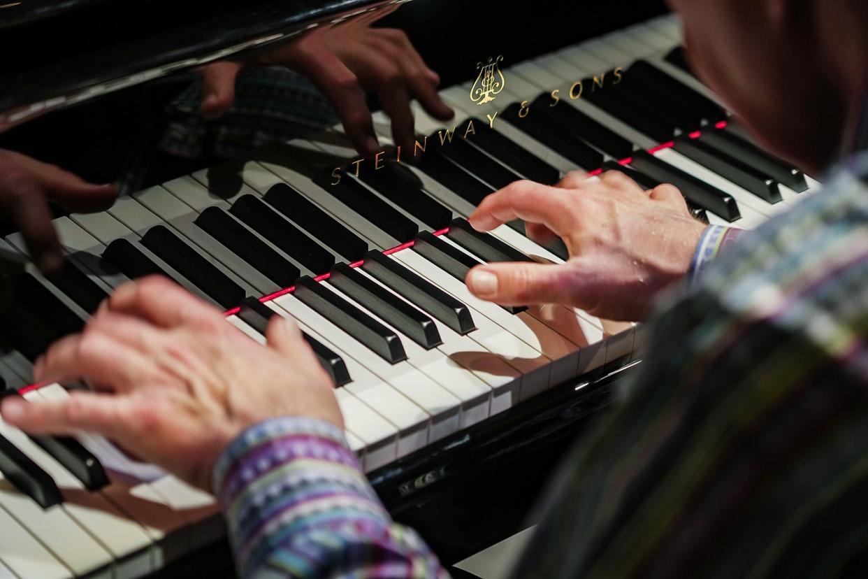 Anton Nel rehearses the rarely performer Benjamin Britten piano concerto.