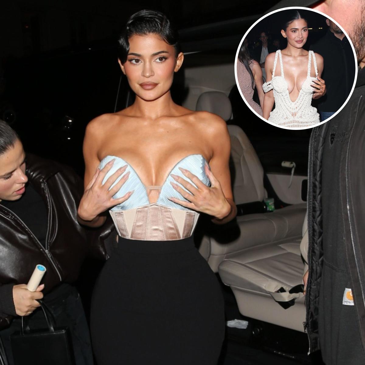 A Very Sexy Quirk! Kylie Jenner Can't Get Enough of Grabbing Her