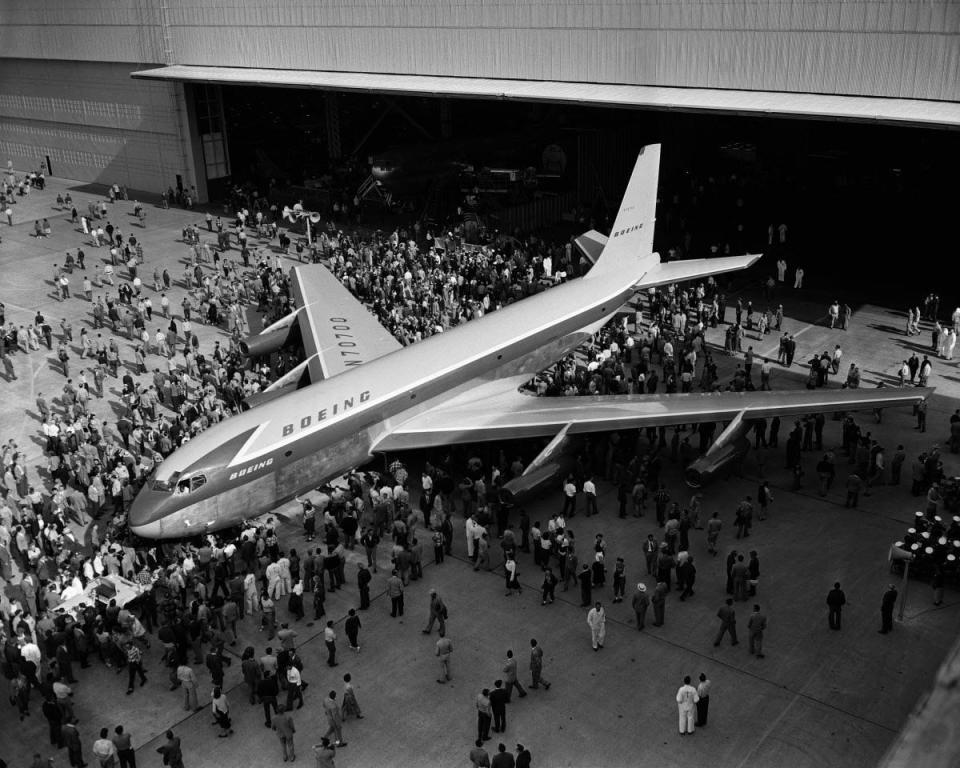 Boeing 707 Launch