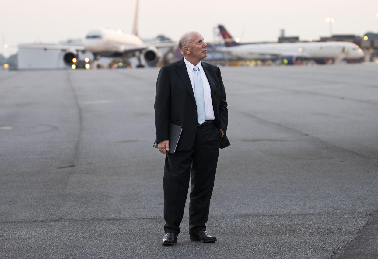 Steven Sadow, abogado del expresidente Donald Trump, en el Aeropuerto Internacional Hartsfield-Jackson de Atlanta, el 24 de agosto de 2023. (Doug Mills/The New York Times).