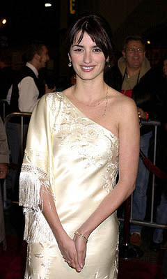 Penelope Cruz at the Hollywood premiere of Vanilla Sky