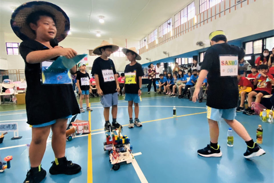 三和國小學生發表積木創意秀