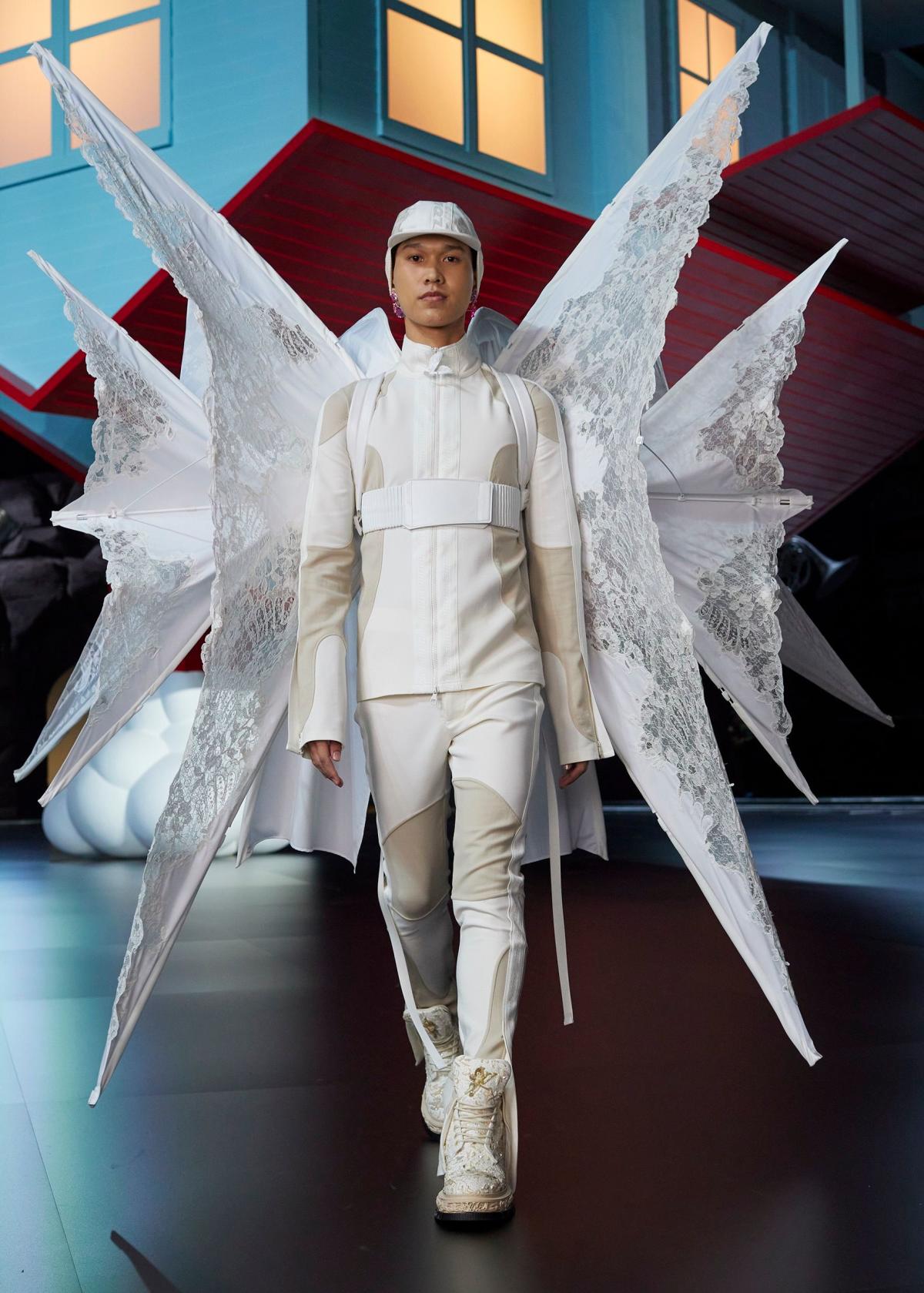 Louis Vuitton Men's Fall/Winter 2022 Spin-Off Show: The Circularity of  Ideologies