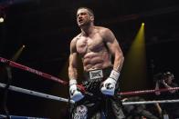 <p>Jake Gyllenhaal pumpte sich für das Boxerdrama "Southpaw" (2015) in geradezu entstellender Weise auf. Insbesondere im Vergleich mit seinem letzten Film vor "Southpaw" war der Schauspieler kaum wiederzuerkennen ... (Bild: Tobis)</p> 