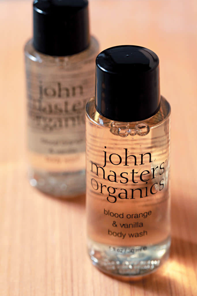 衛浴用品是有機品牌john masters organics 及香薰名牌marks & web。