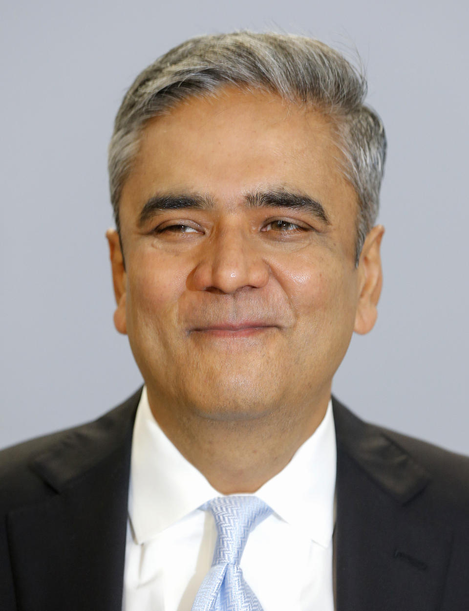 FILE - CEO of Deutsche Bank Anshu Jain waits for the beginning of the annual news conference in Frankfurt, Germany, on Jan. 29, 2014. Jain, a fomer co-CEO of Deutsche Bank, has died, according to a statement by his family on Saturday, Aug. 13, 2022. He was 59. (AP Photo/Michael Probst, File)