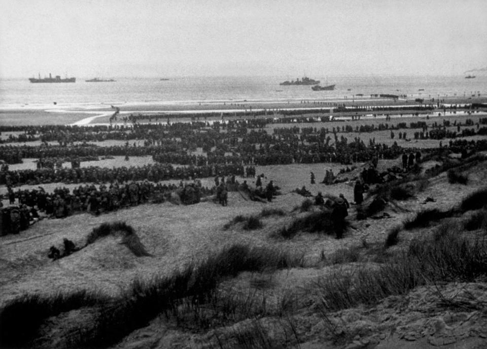 The evacuation of the British Expeditionary Force from Dunkirk beach in May 1940.