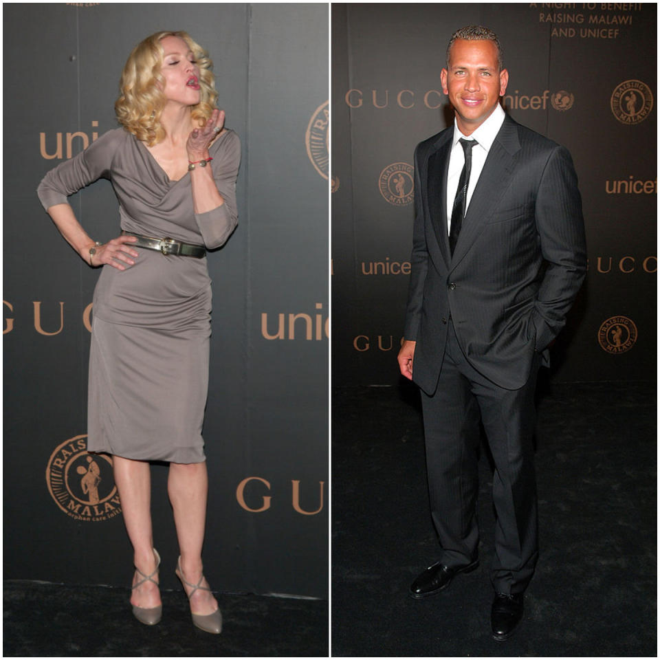 Peu de temps après l’annonce officielle de sa séparation avec Guy Ritchie, Madonna s’affiche avec celui soupçonné d’en être l’une des causes… le joueur de baseball et tombeur de ces dames : Alex Rodriguez. La chanteuse n’a jamais caché aimer s’entourer d’hommes plus jeunes qu’elle. Elle embarque donc le Yankee de 17 ans son cadet dans ses virées au Mexique, à Boston, à New York, l’installe au premier rang de ses concerts et l’invite aux événements d’associations caritatives qu’elle soutient. Mais naturellement séducteurs et désireux d’accrocher d’autres trophées à leur tableau de chasse respectif, les deux amants se séparent pour voguer vers d’autres aventures. ©Getty images