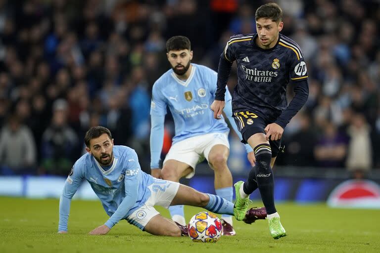 Manchester City y Real Madrid se enfrentan por los cuartos de final de la Champions League (AP Photo/Dave Thompson)