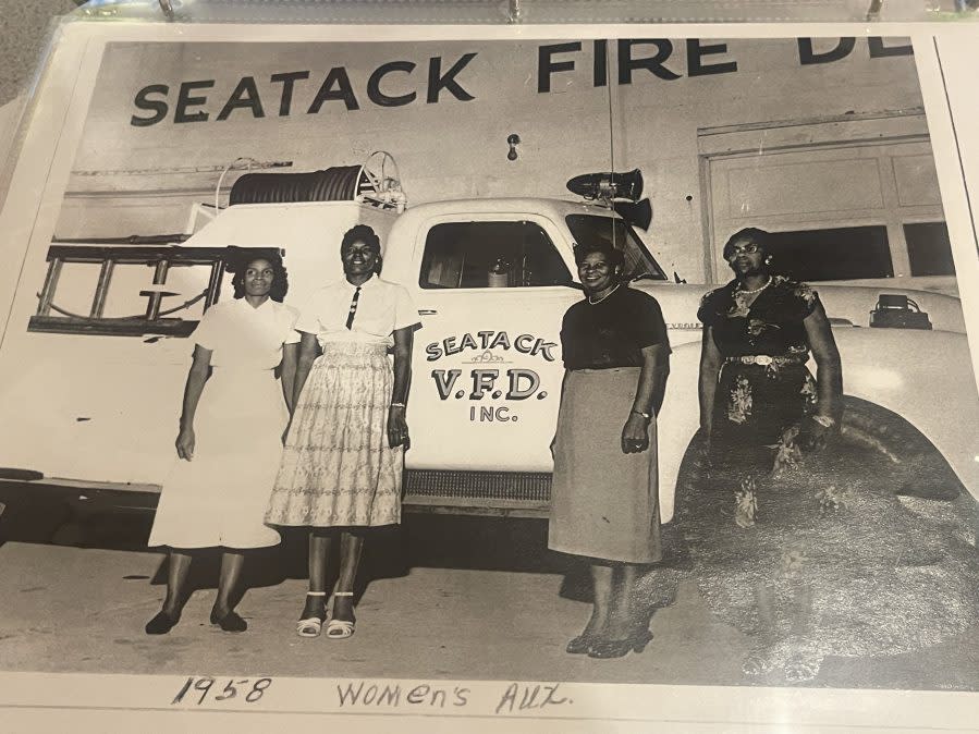 <em>1958 Women’s Auxiliary<br> (Photo courtesy of Edna Hawkins Hendrix)</em>