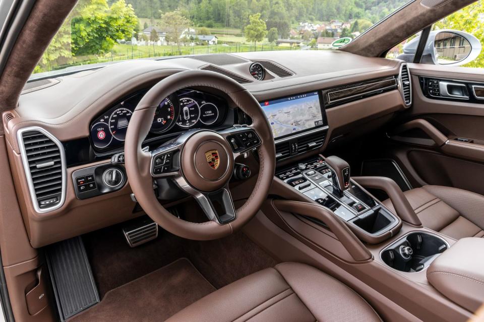 Photos of the 2020 Porsche Cayenne Coupe