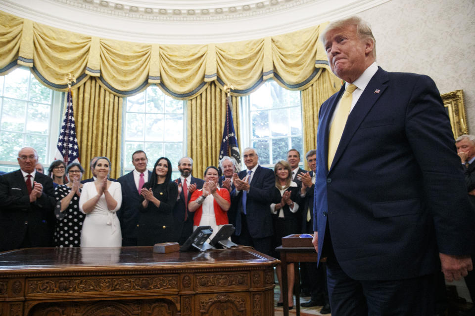 El presidente Donald Trump arriba a la Oficina Oval de la Casa Blanca, el 19 de junio de 2019. (AP Foto/Jacquelyn Martin)