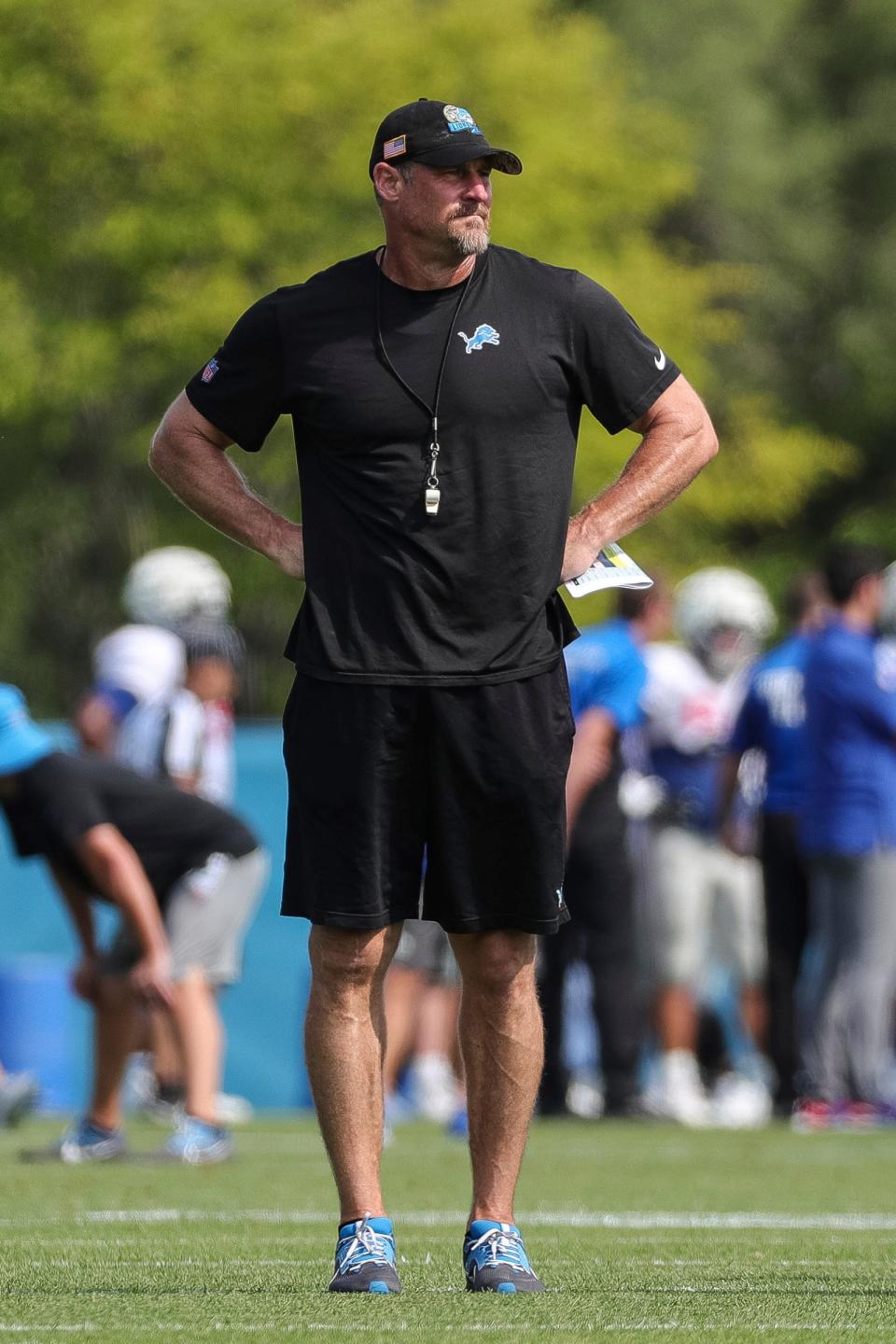 Detroit Lions head coach Dan Campbell watches practice during joint practice with New York Giants at Detroit Lions headquarters and training facility in Allen Park on Tuesday, August 8, 2023.
