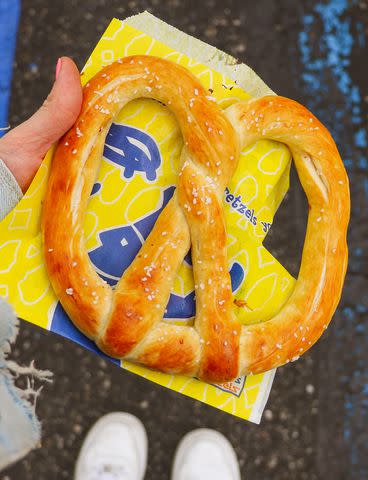 <p>Wetzelâ€™s Pretzels</p> Wetzel's Pretzels announces 30th anniversary and National Pretzel Day celebrations.