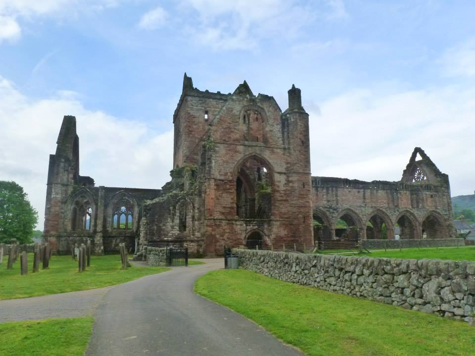 Sweetheart Abbey, Scotland - Devorgilla was so immersed in the love of her husband John de Balliol, that she held on to his loving heart till long after he was gone. The widow, got her late husband’s heart embalmed and carried it wherever she went. She also erected the monument named Dulce Cor in Scotland, as a tribute to her husband,  way back in 1273. By the way, Dulce Cor, in Latin means Sweetheart. When the lovelorn Devorgilla died, she was buried in front of the abbey, still hugging John’s heart. (Image - Facebook)