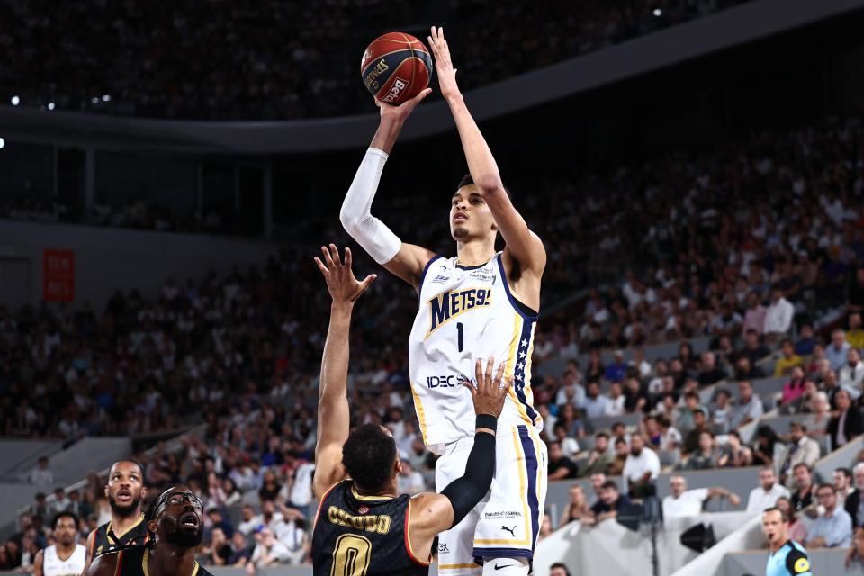 Les 22 points et quatre blocs de Victor Wimpanyama n'ont pas suffi lors du troisième match de jeudi lors de la finale de la LNB (Anne-Christine Pugolat/AFP via Getty Images)