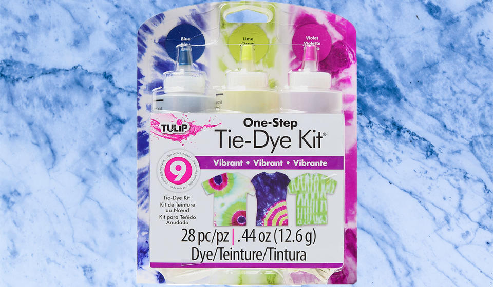 Not sure how to dye? This kit comes with instructions. (Photo: Amazon)