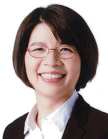 民進黨立委黃秀芳夫婦與孩子，皆有投資基金。（圖／翻攝立法院官網）