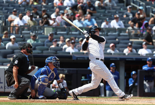 Anthony Rizzo homers in Yankees debut