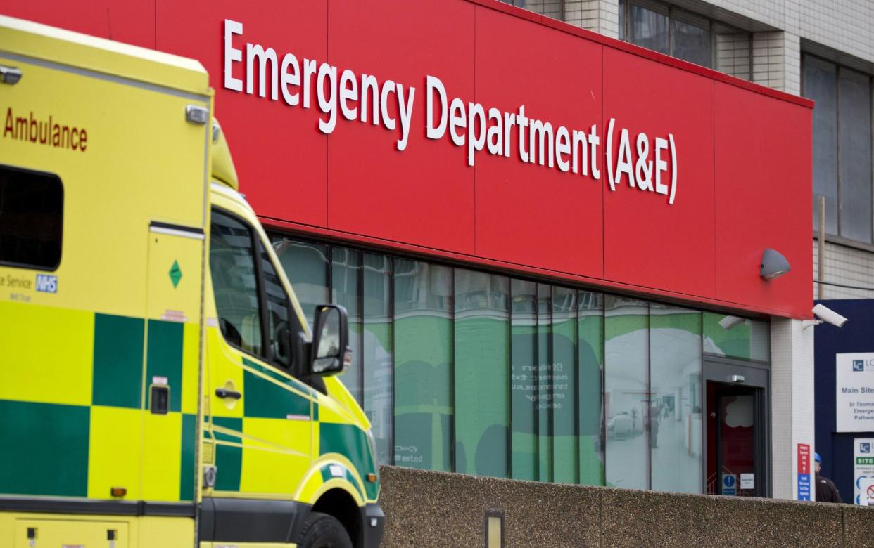 A&E waits NHS - ISABEL INFANTES 