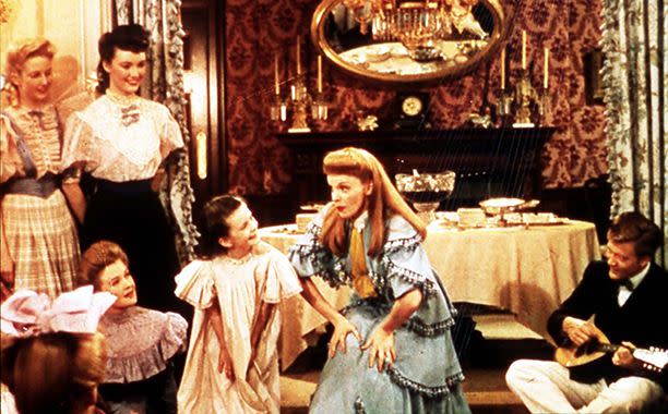 Everett Collection Lucille Bremer, Judy Garland, Joan Carroll, and Margaret O'Brien in 'Meet Me in St. Louis'