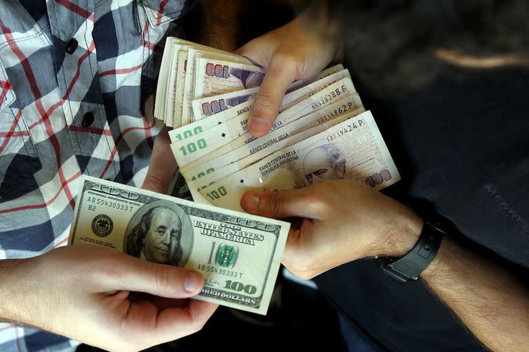 El dólar oficial sigue subiendo