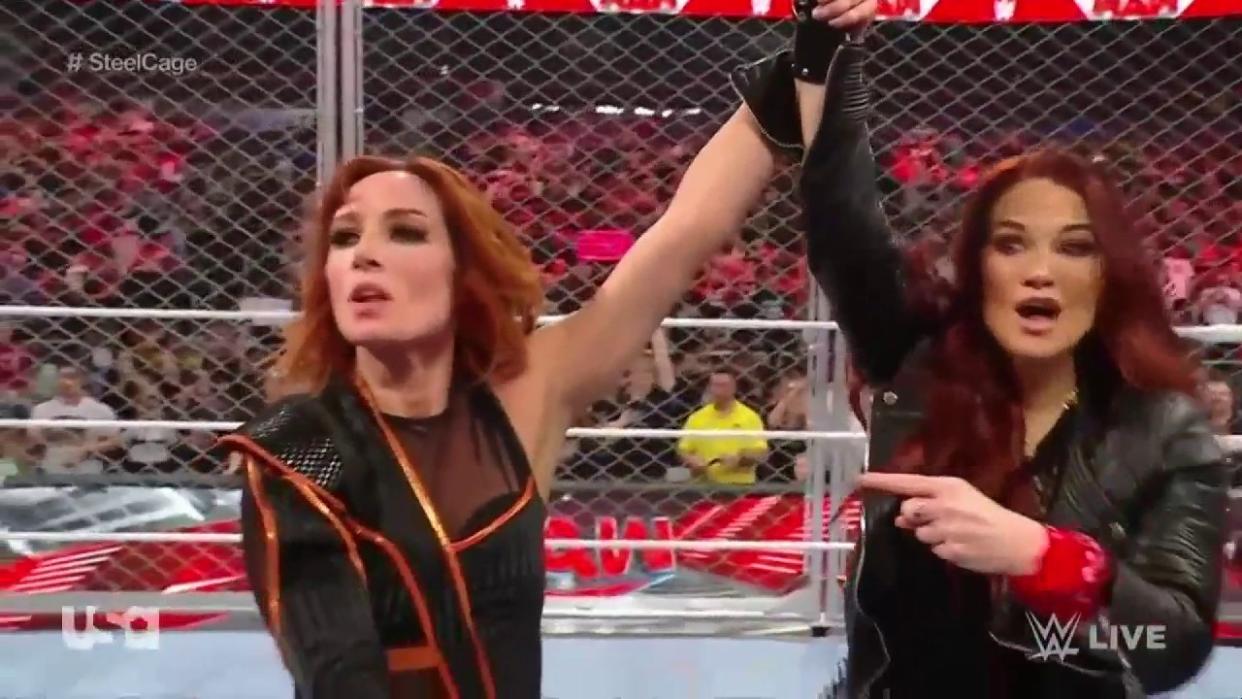 Lita Returns, Helps Becky Lynch Defeat Bayley On 2/6 WWE RAW