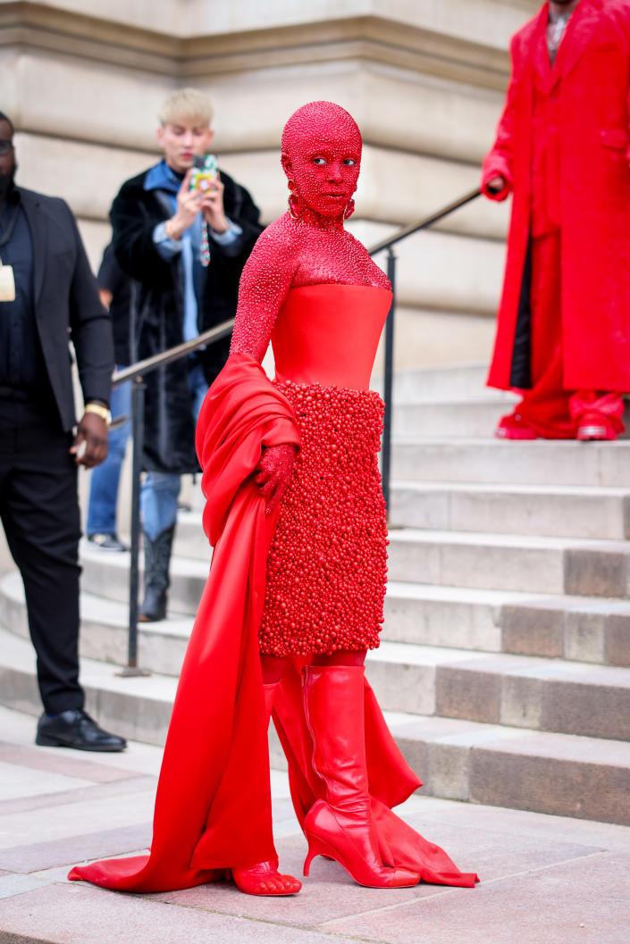 Doja Cat at the Schiaparelli show during Paris Haute Couture Fashion Week. (Getty Images)