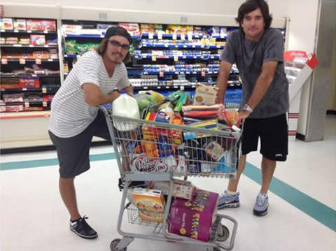 bubba_watson_rickie_fowler_shopping.jpg