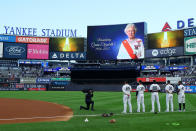 <p>Vor dem Spiel der Minesota Twins gegen die New York Yankees ehrten Spieler und Publikum die verstorbene Königin mit einem Moment der Stille. (Bild: Getty Images)</p> 