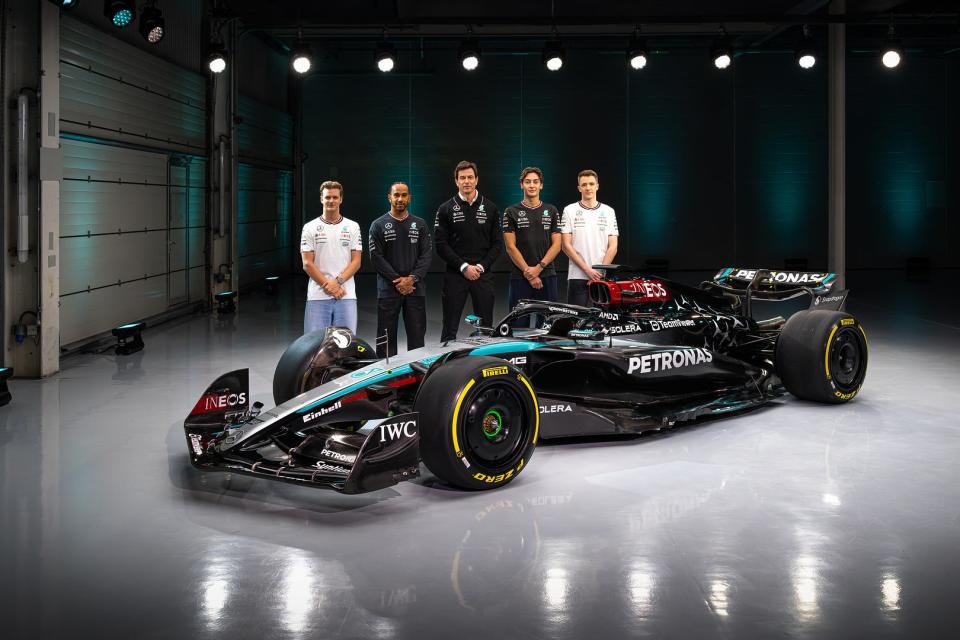 Mercedes’ roster of 2024 F1 drivers alongside team boss Toto Wolff (centre) (Mercedes-Benz AG)