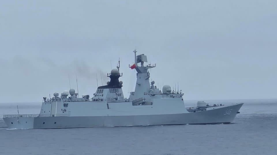 A Chinese warship navigates on waters near Pengjia Islet in northern Taiwan, in this handout image released May 23, 2024. - TAIWAN COAST GUARD/Handout/Reuters