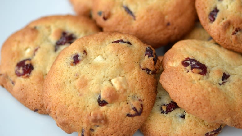 white chocolate cranberry cookies