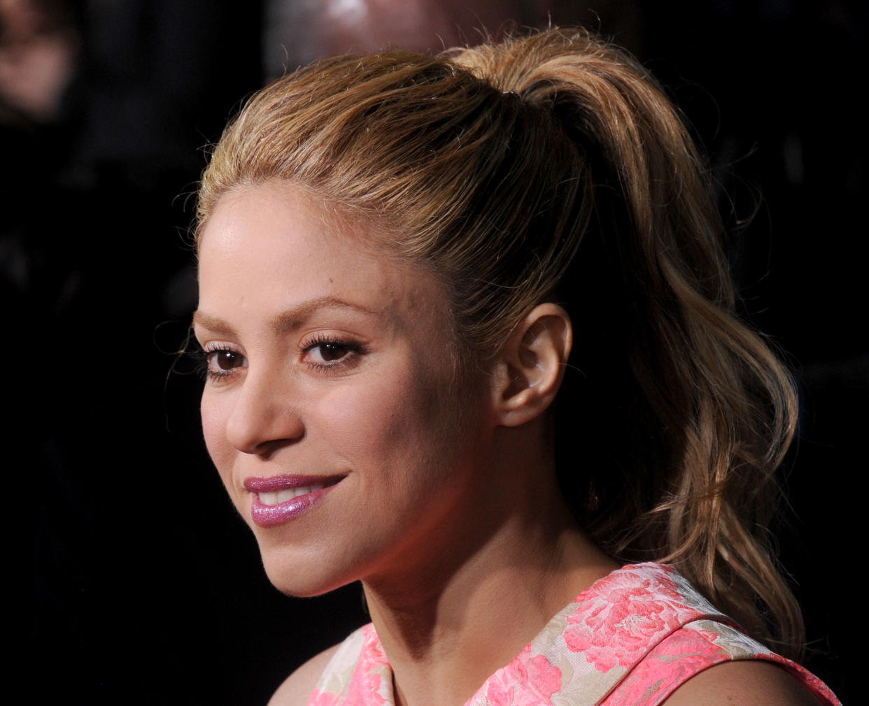 HOLLYWOOD, CA - FEBRUARY 17:  Singer Shakira arrives at the premiere of Walt Disney Animation Studios' 
