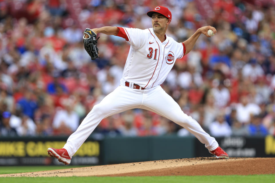 Cincinnati Reds' Mike Minor throws during the first inning the team's baseball game against the Atlanta Braves in Cincinnati, Friday, July 1, 2022. (AP Photo/Aaron Doster)