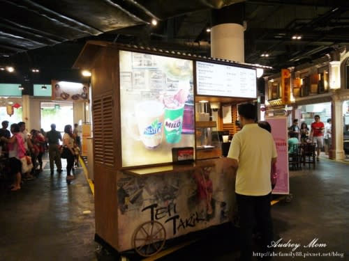 ▌新加坡親子行 ▌大口吃遍新加坡特色美食♥ 聖淘沙名勝世界小吃、米其林餐廳總彙整
