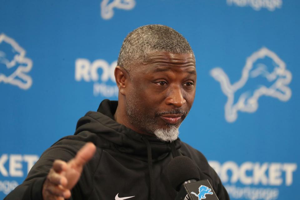 Detroit Lions defensive coordinator Aaron Glenn talks with reporters before OTAs on Thursday, May 26, 2022 at the team practice facility in Allen Park.

Lions Ota S