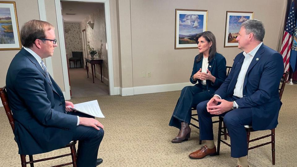 PHOTO: ABC Chief Washington Correspondent and ABC 'This Week' co-anchor Jonathan Karl interviews 2024 Republican presidential candidate Nikki Haley and New Hampshire Gov. Chris Sununu, who has endorsed Haley, on Dec. 14, 2023. (ABC News)