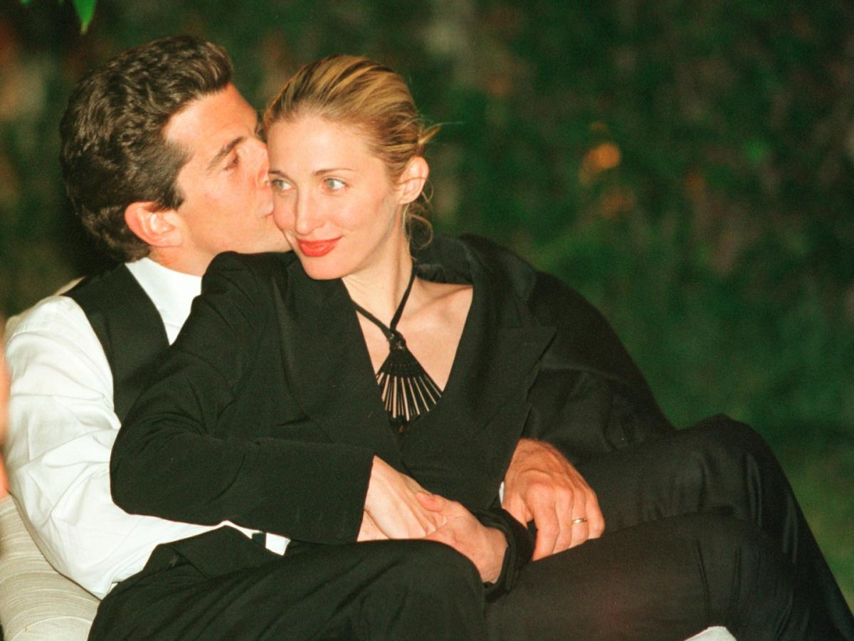 Our Favorite Photos Of Dazzling Couple Jfk Jr Carolyn Bessette