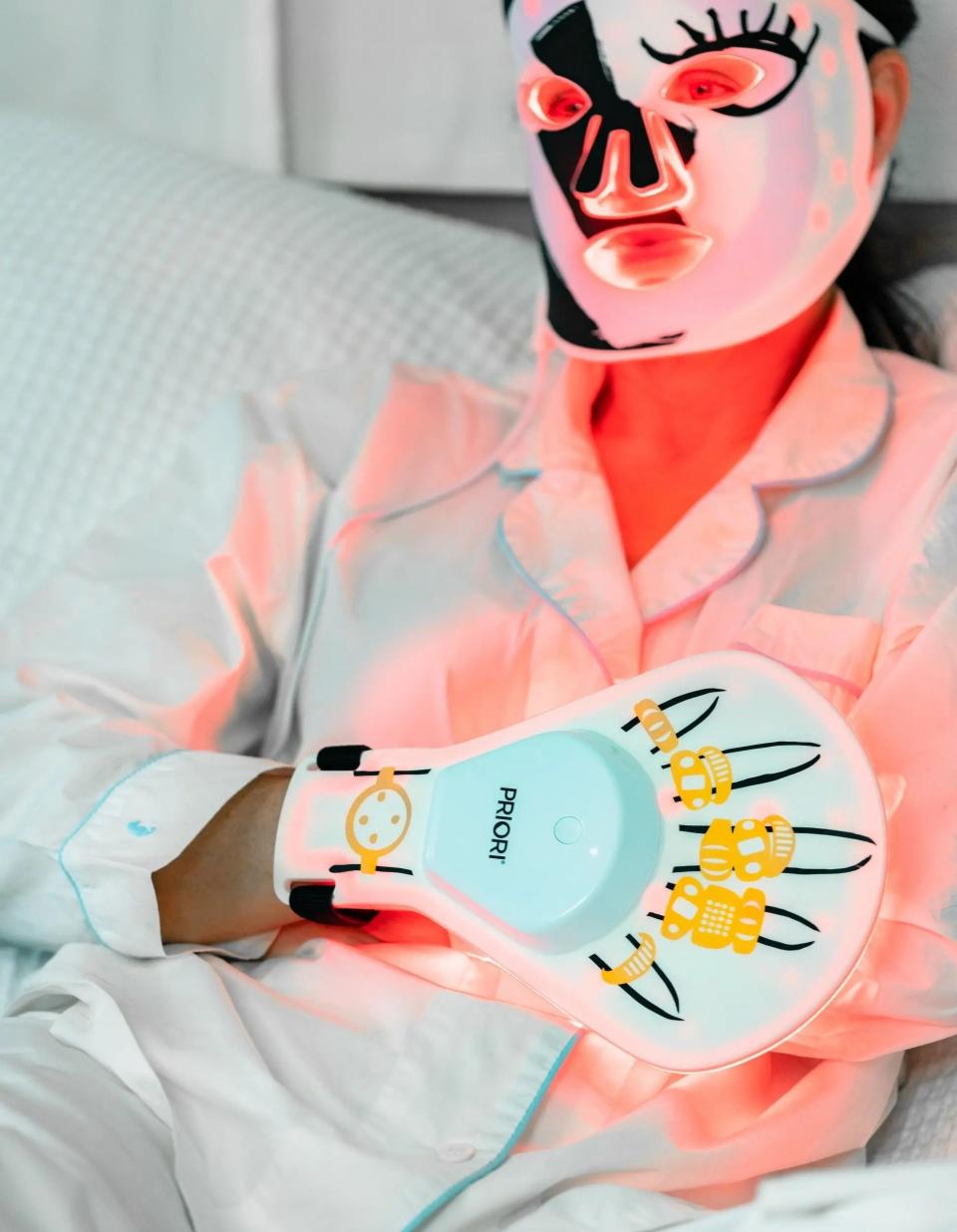 <p><a href="https://go.redirectingat.com?id=74968X1596630&url=https%3A%2F%2Fprioriskincare.com%2Fproducts%2Funveiled-flexible-led-light-therapy-glove%3Fvariant%3D40046830125155&sref=https%3A%2F%2Fwww.bestproducts.com%2Fbeauty%2Fg60742861%2Fbest-red-light-therapy-devices%2F" rel="nofollow noopener" target="_blank" data-ylk="slk:Shop Now;elm:context_link;itc:0;sec:content-canvas" class="link ">Shop Now</a></p><p>UNVEILED Glove</p><p>prioriskincare.com</p><p>$385.00</p>