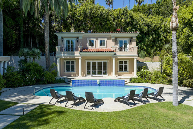 Walk to Rodeo Drive from this $33 Million Beverly Hills Mansion – Robb  Report