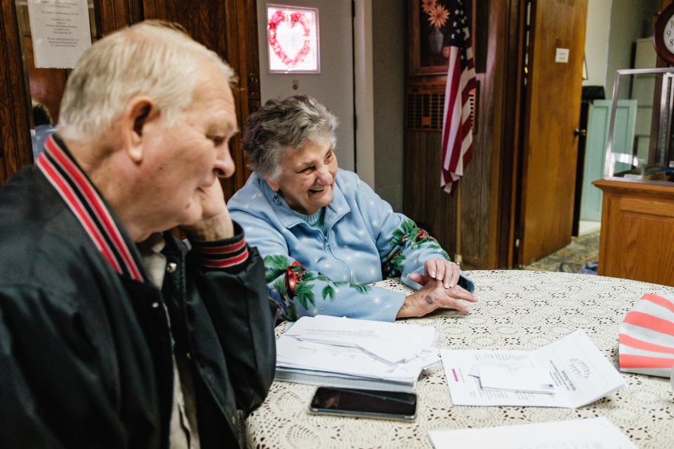 Murvel Burton and his wife Marlene Burton talk about their experiences attending the old Mineral City Elementary School.