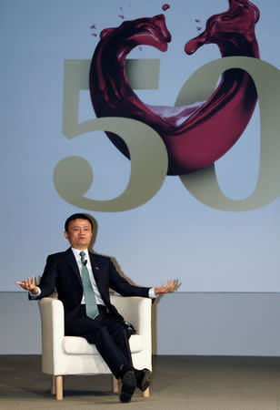 Founder and Executive Chairman of Alibaba Group Jack Ma gestures as he speaks during a news conference with Italy's Prime Minister Matteo Renzi (unseen) at the Vinitaly wine exhibition in Verona, Italy, April 11 2016. REUTERS/Stefano Rellandini