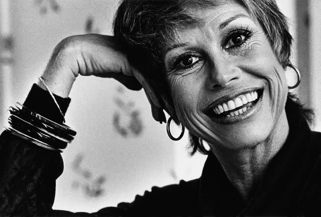 Academy Award-nominated film and Emmy Award-winning television actress, Mary Tyler Moore, poses during a 1979 Los Angeles, California, photo portrait session.