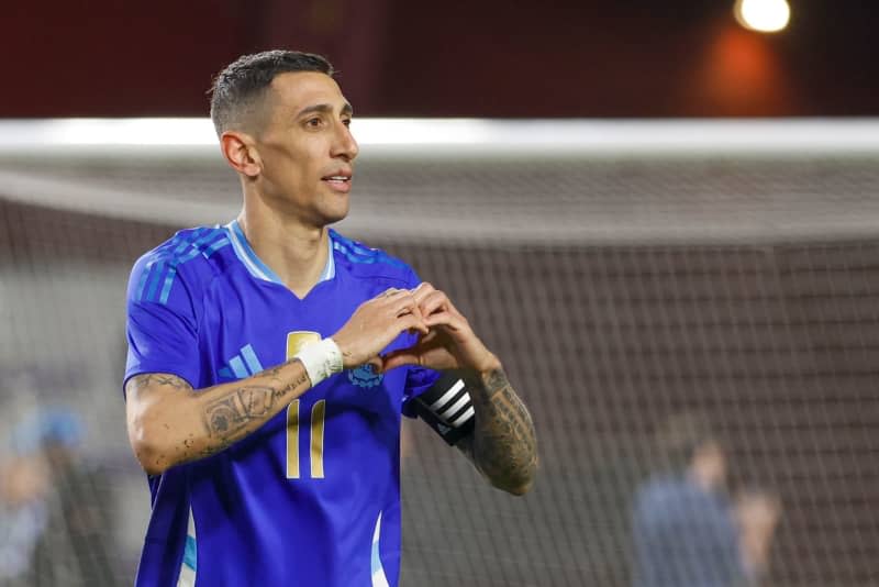 Argentina's Angel Di Maria celebrates his goal during the international friendly soccer match between Argentina and  Costa Rica at Los Angeles Memorial Coliseum. Ringo Chiu/ZUMA Press Wire/dpa