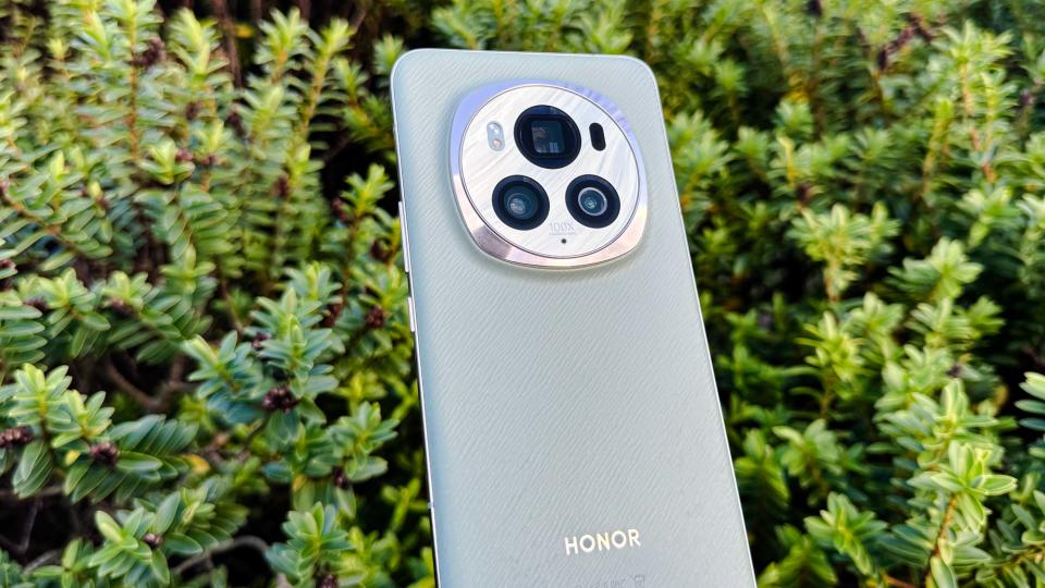 Honor Magic6 Pro rear cameras