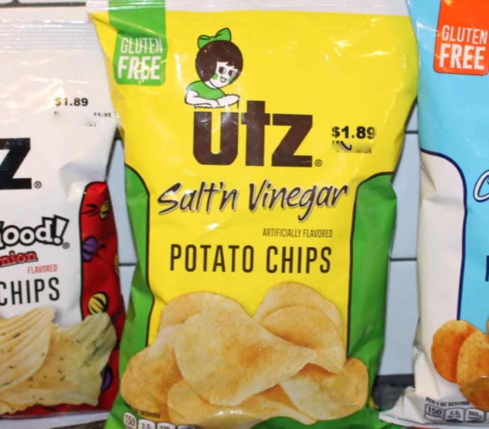 A bag of Utz Salt'n Vinegar chips